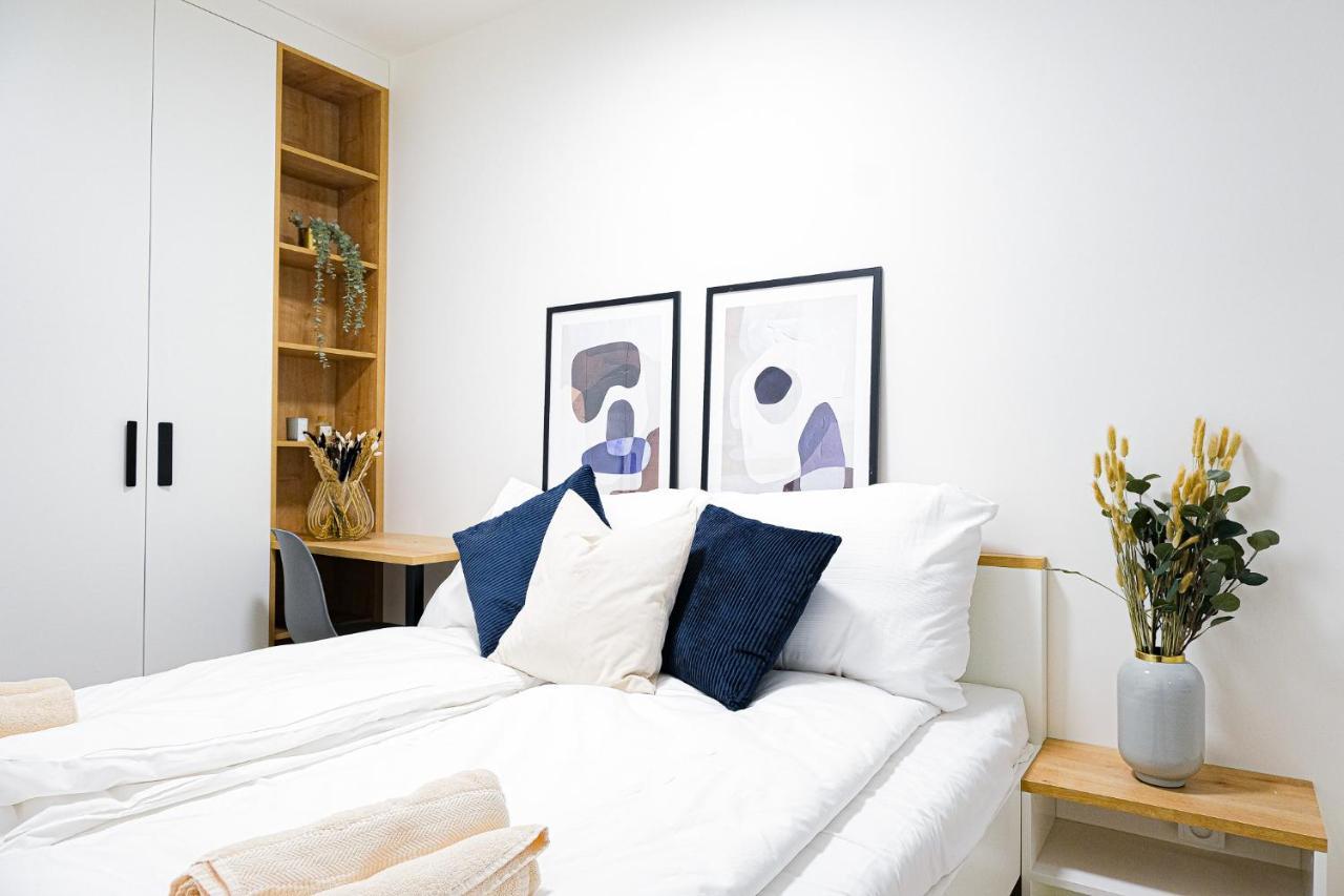 Mymozart Apartments Prague By Rentero Property المظهر الخارجي الصورة